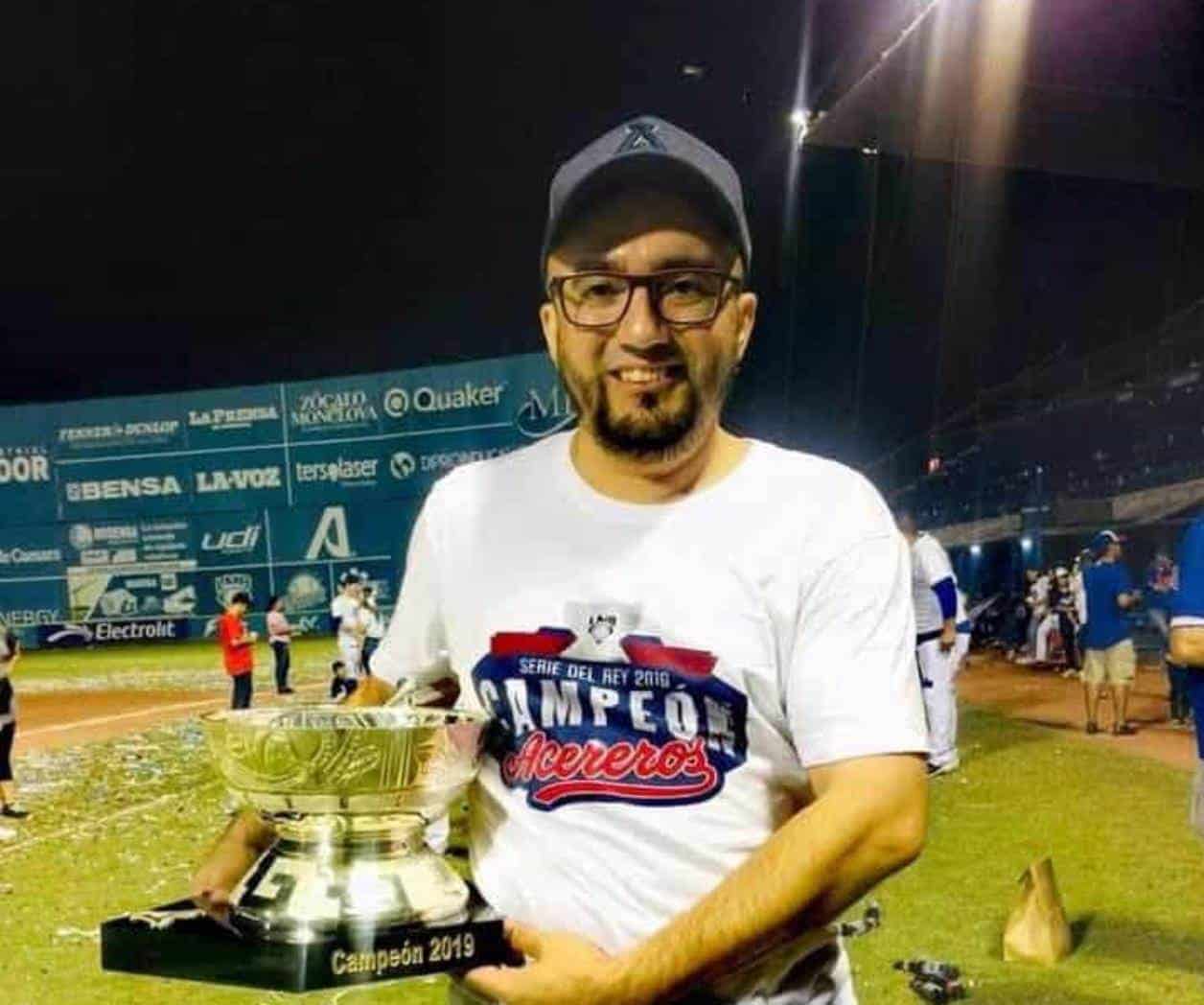 Sale Lenin Orduño de Acereros