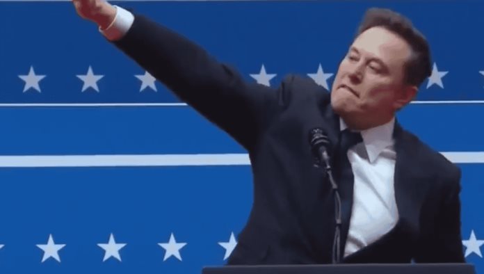 Elon Musk hace saluda fascista en mitin de Trump