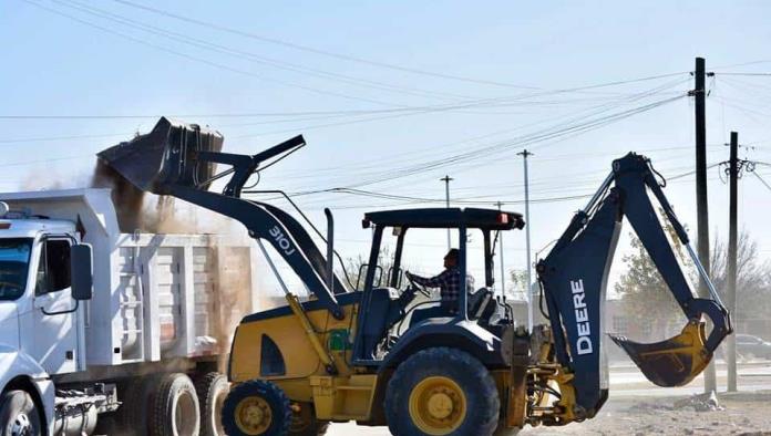 Lideran campaña de limpieza en colonias de Nava