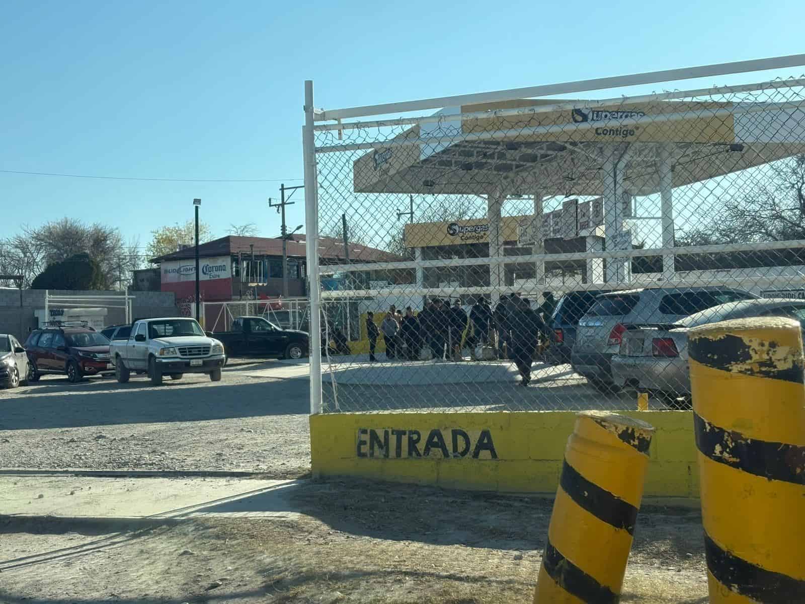 Largas Filas en Gaseras ante la Inminente Ola de Frío en Piedras Negras