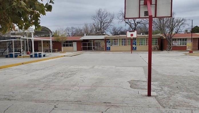 Escasa asistencia escolar en primaria Miguel Hidalgo por bajas temperaturas