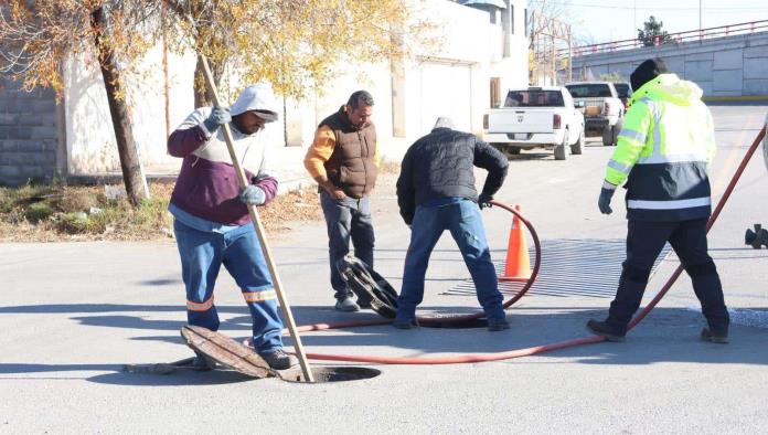 Llega equipo Vactor a Sabinas para desazolvar red de drenaje