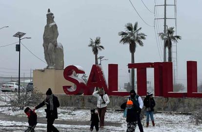 Salen familias "por la foto" a exteriores