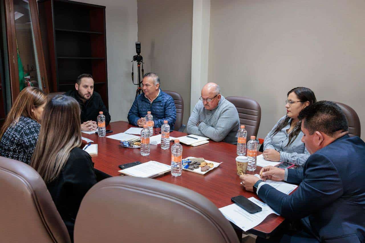 Presentan a José Luis Salinas como nuevo asesor del SIMAS en Piedras Negras