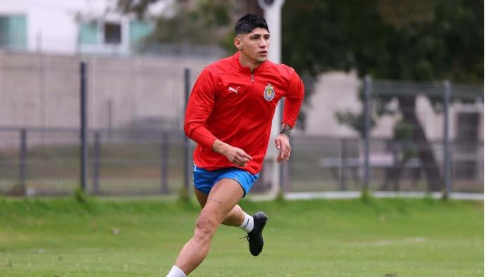 Alan Pulido está listo para debutar con Chivas 