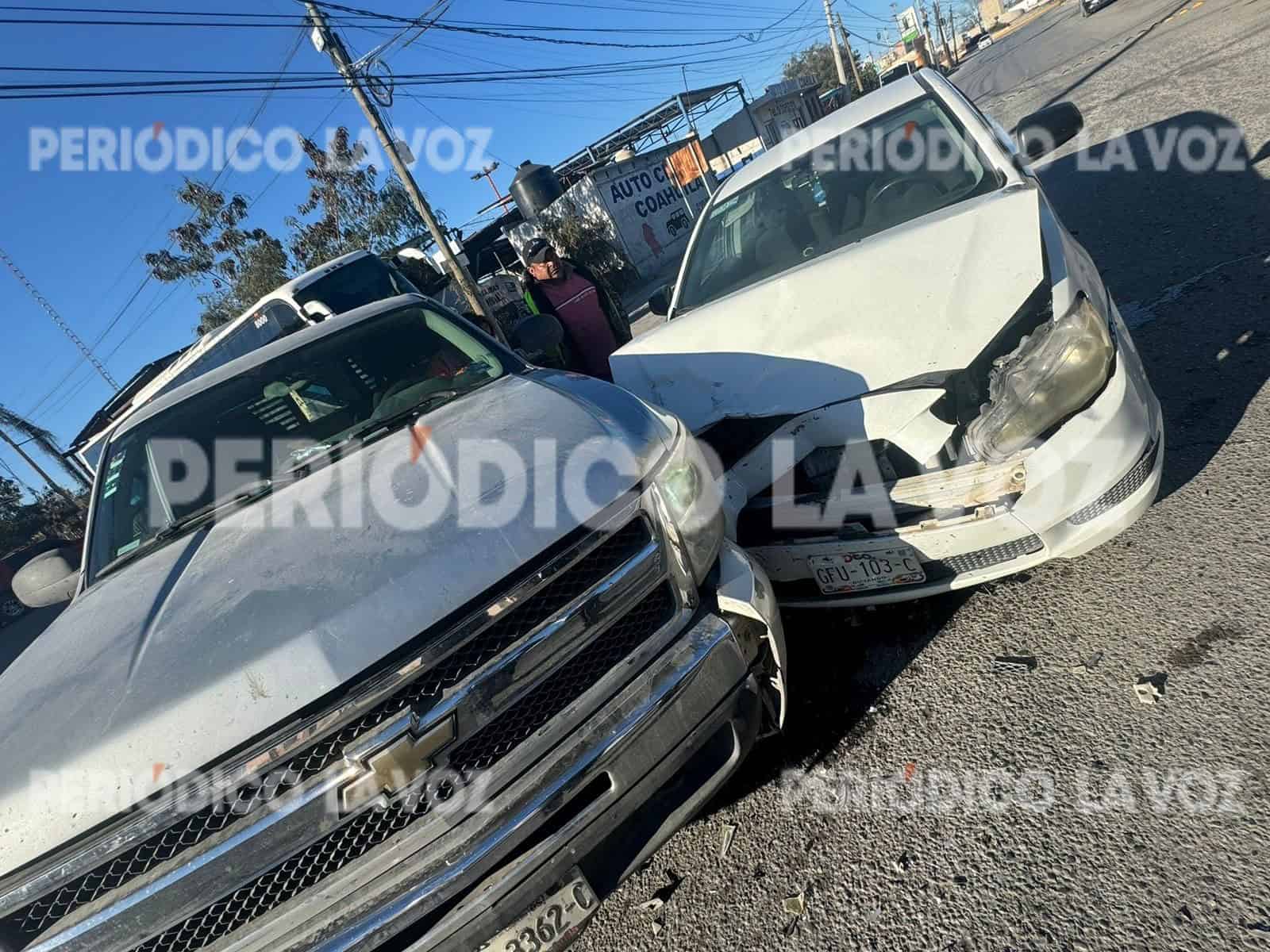 La conductora de la Chevrolet se atravesó al paso del Mitsubishi.