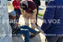 Tumba a motociclista