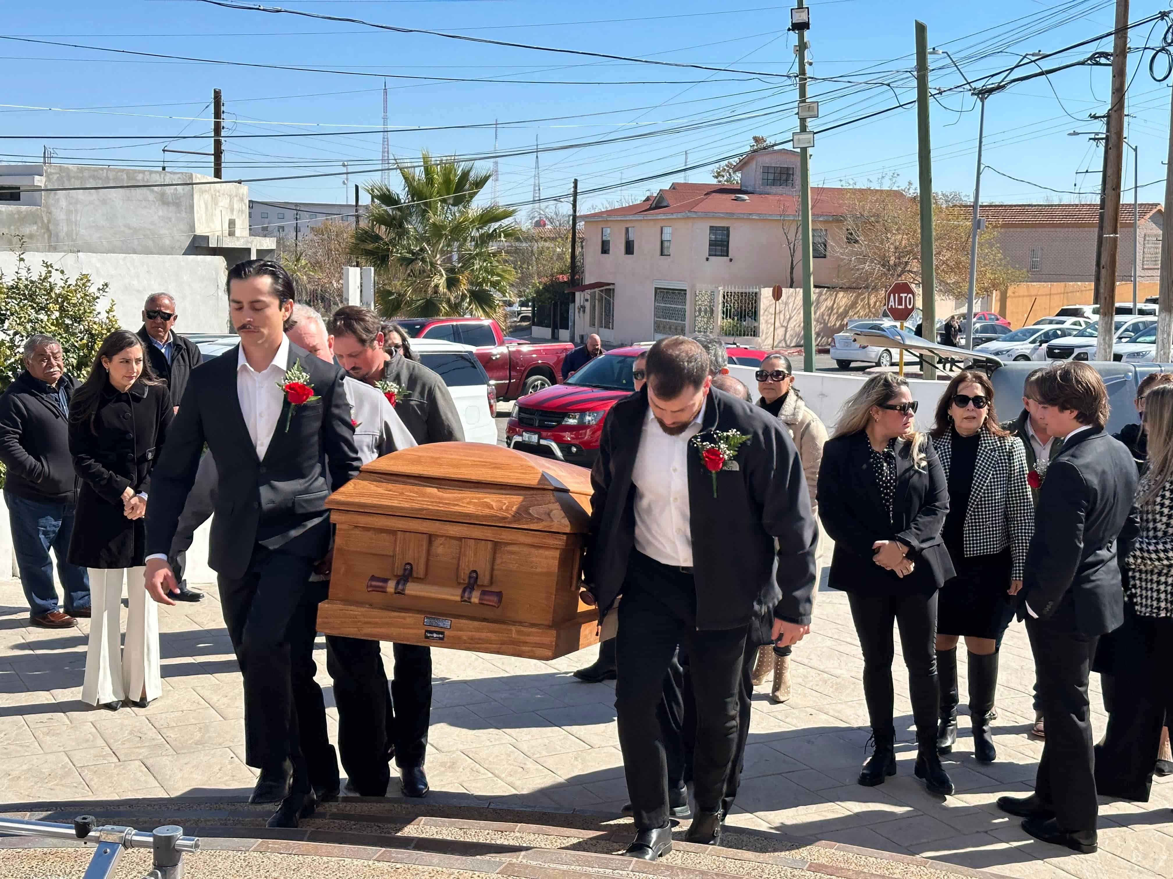 Despiden a Claudio Bres en emotiva ceremonia en Piedras Negras