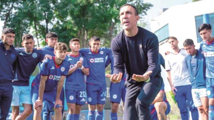 Tras salida de Martín Anselmi, Vicente Sánchez dirigirá a Cruz Azul ante Puebla Tras salida de Martín Anselmi, Vicente Sánchez dirigirá a Cruz Azul ante Puebla