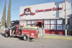 Atienden fuga de gas en carnicería