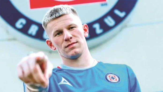 Cruz Azul hace oficial el fichaje de Mateusz Bogusz