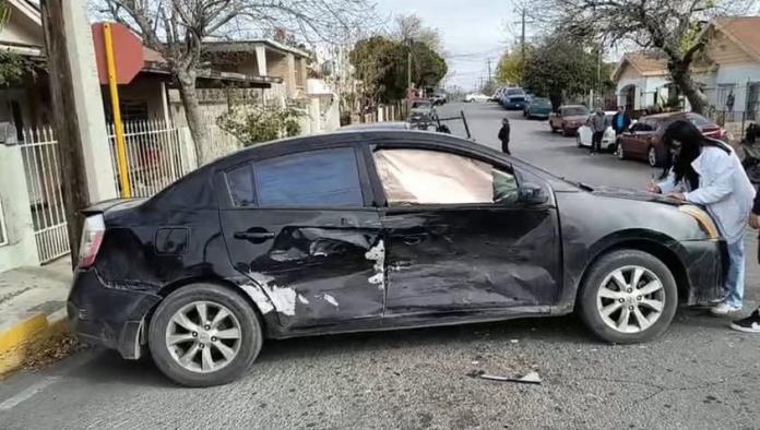 Choque en avenida Durango deja daños materiales importantes