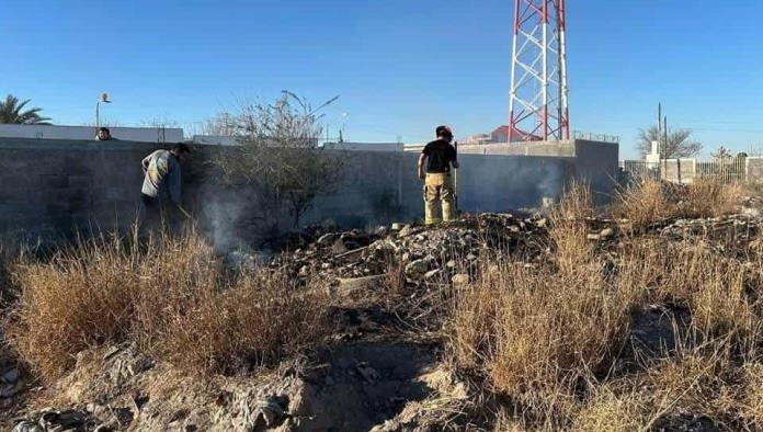 Bomberos de Allende sofocan incendio cerca de escuela en la colonia Ignacio Allende