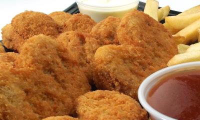 Menor queda ciego por solo comer nuggets de pollo