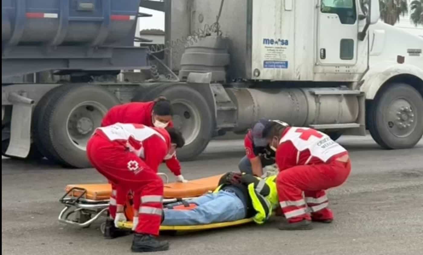 ¡Motociclista atropellado en Sabinas!