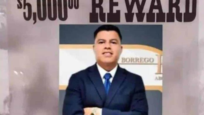 Abogado de Monclova se vuelve viral al esconder sobres con dinero