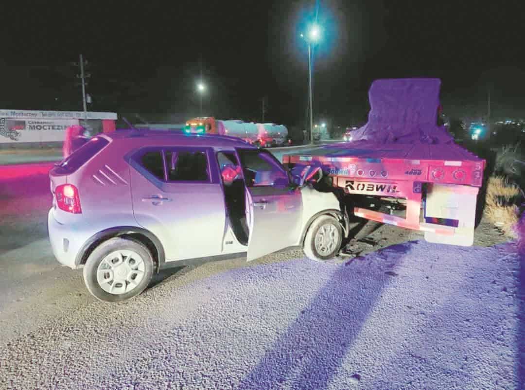 Roba auto y va y lo choca