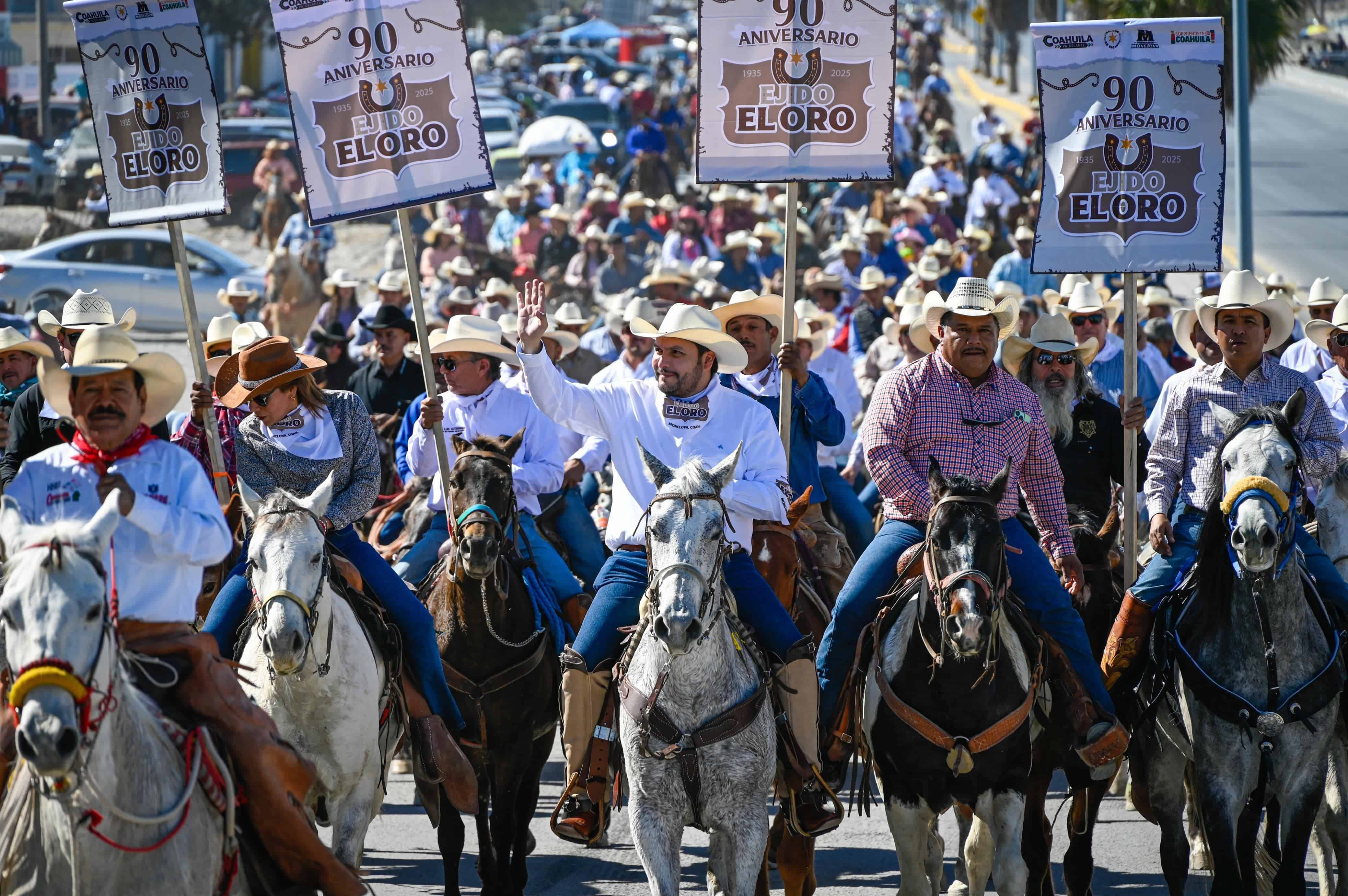 Encabeza Carlos Villarreal  cabalgata del ejido El Oro