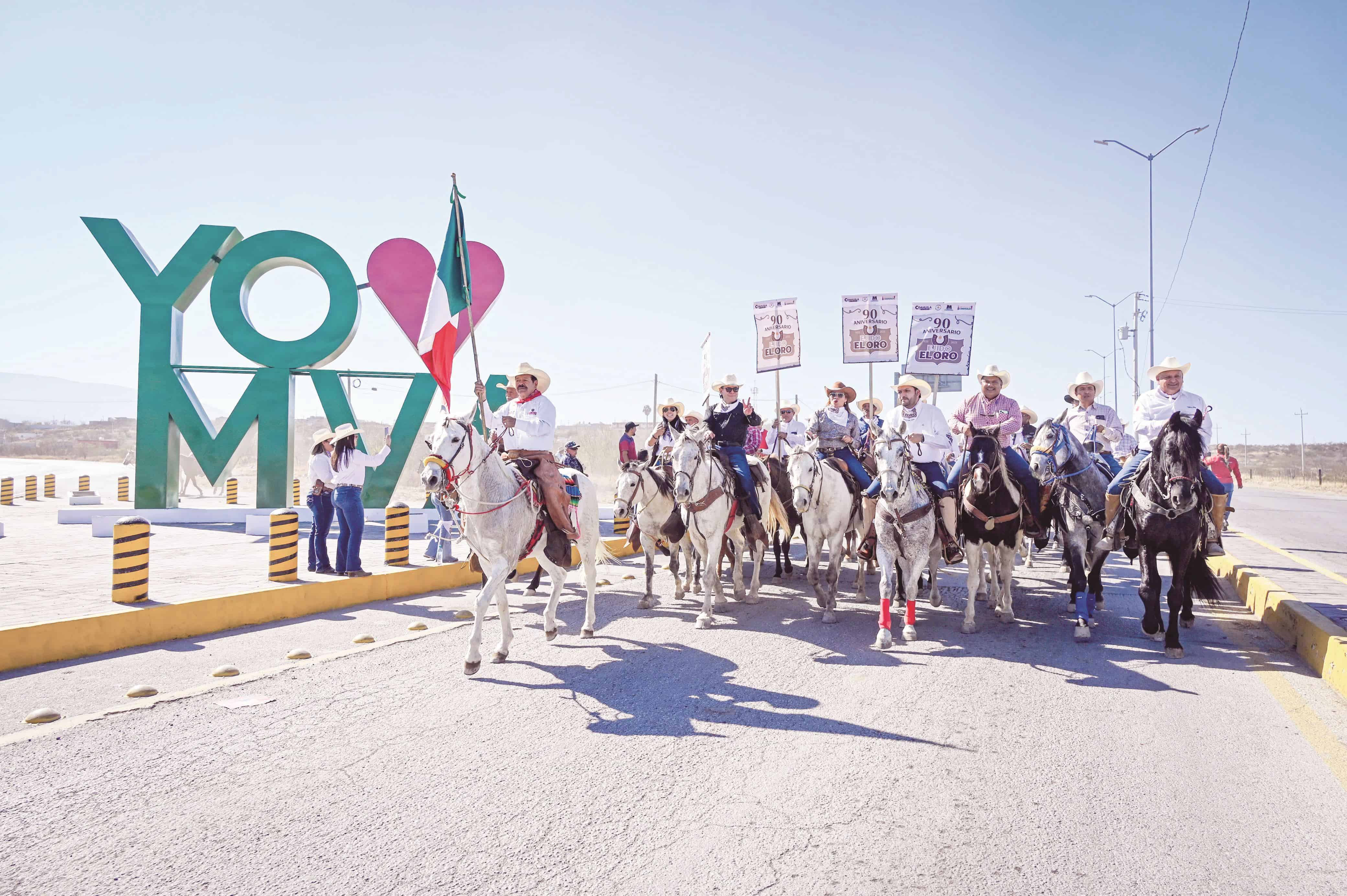 Participan cientos en cabalgata del ejido El Oro