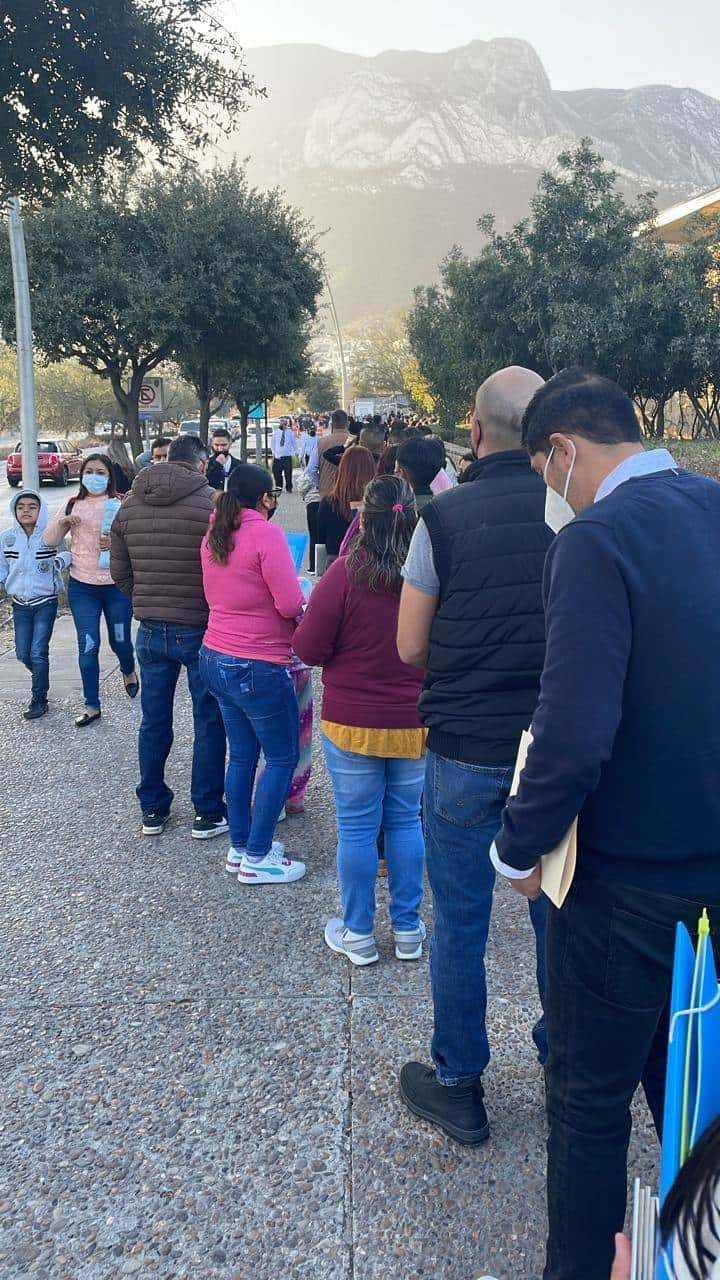 Mexicanos continúan tramitando visas pese a políticas antiinmigrantes de Trump