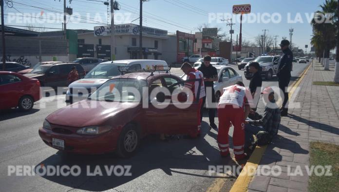 Lesiona a matrimonio en choque por alcance