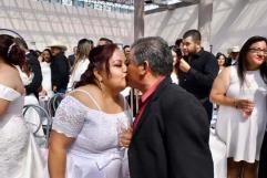 Registran 20 parejas a bodas comunitarias