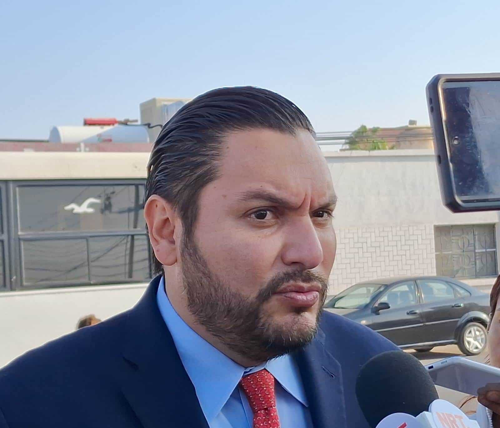 Carlos Villareal Pérez, alcalde.