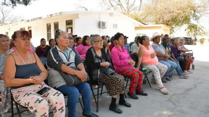 DIF Coahuila entregan despensas a grupos prioritarios en Nava DIF Coahuila entregan despensas a grupos prioritarios en Nava