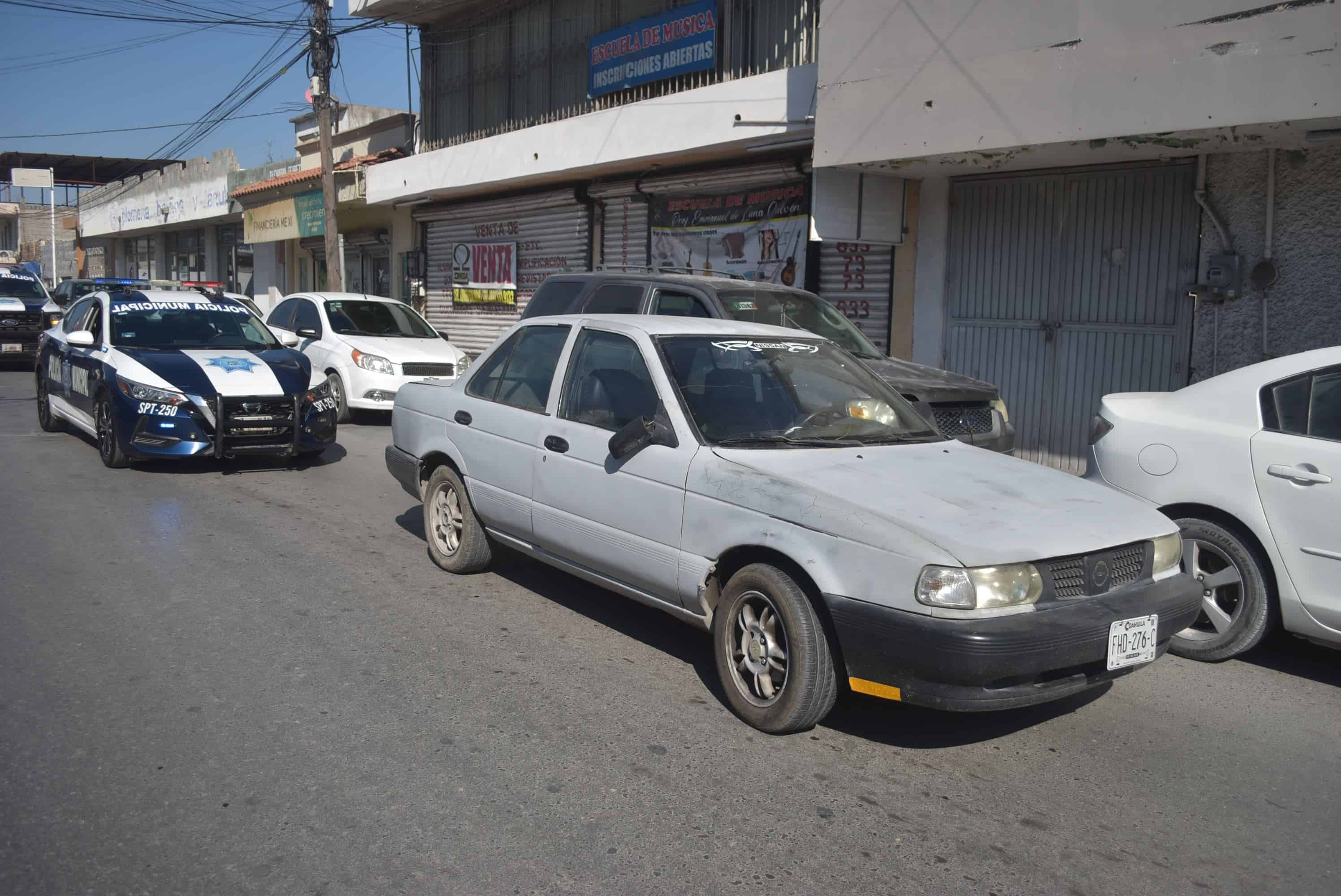 Embiste a empleada de zapatería Andrea