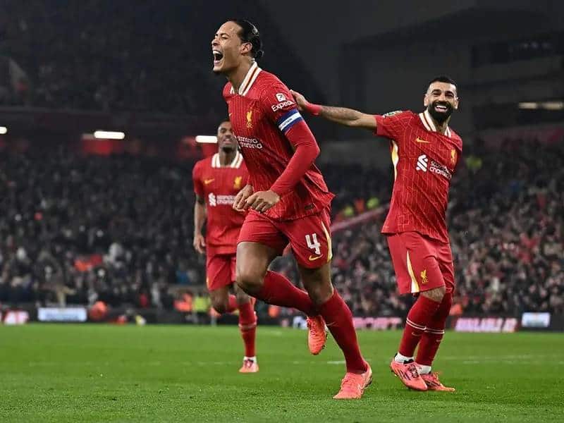 Liverpool goleó en Anfield al Tottenham.