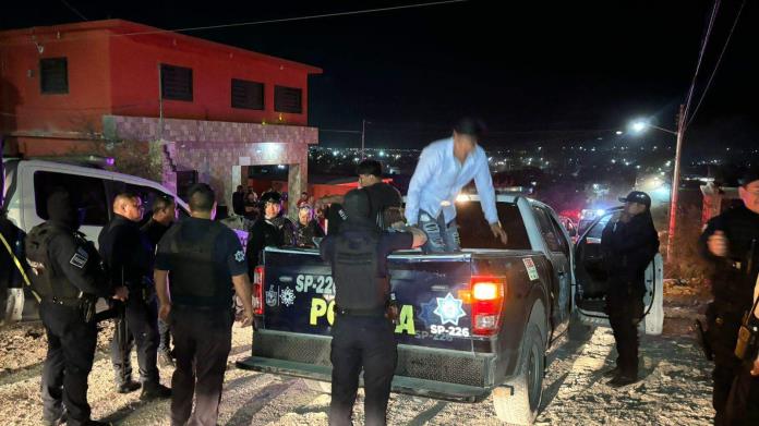 Se amenazaban con machete en manos Se amenazaban con machete en manos