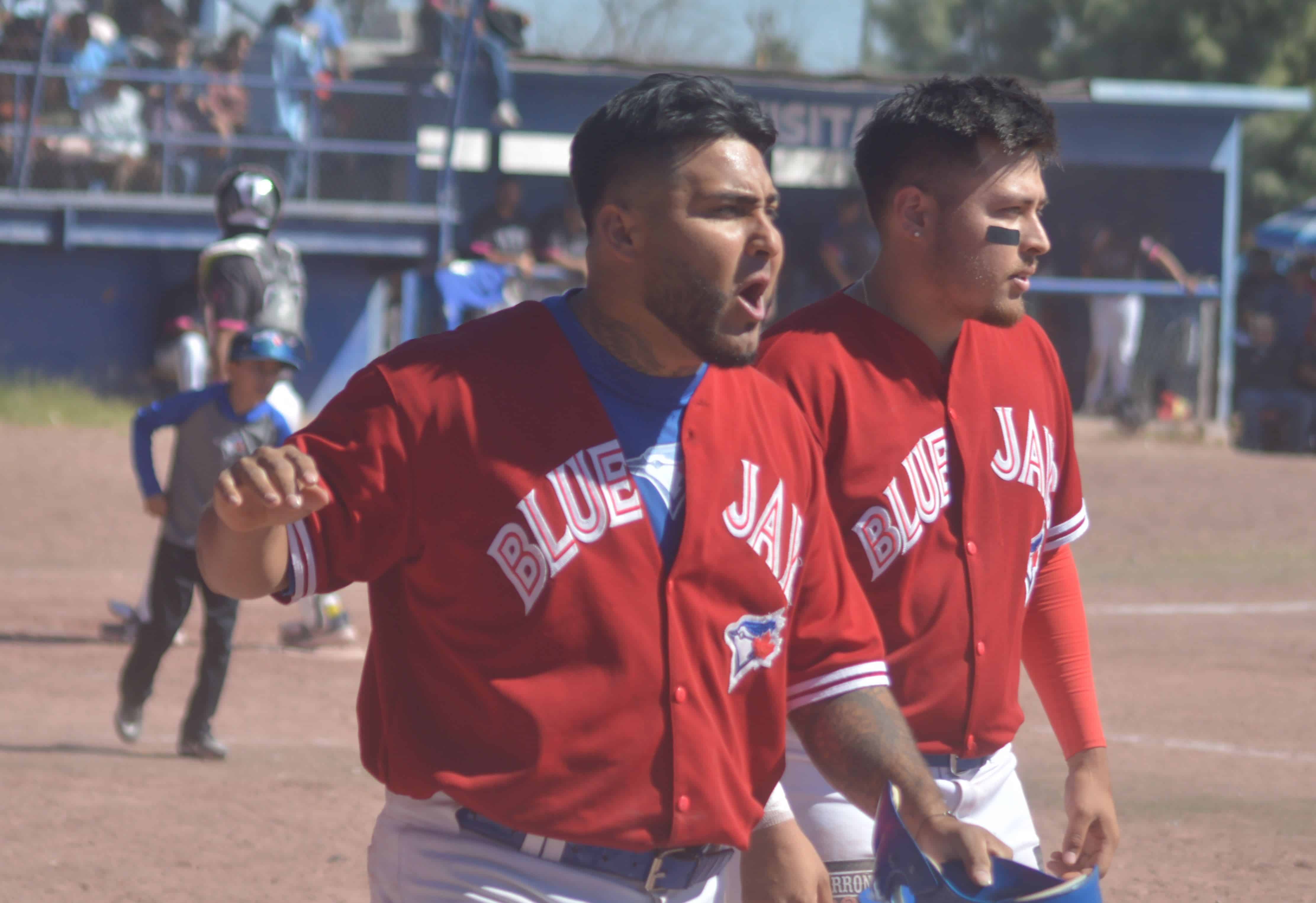La dinastía Mena presentará un fuerte trabuco para el juego a beneficio de Héctor Mena.