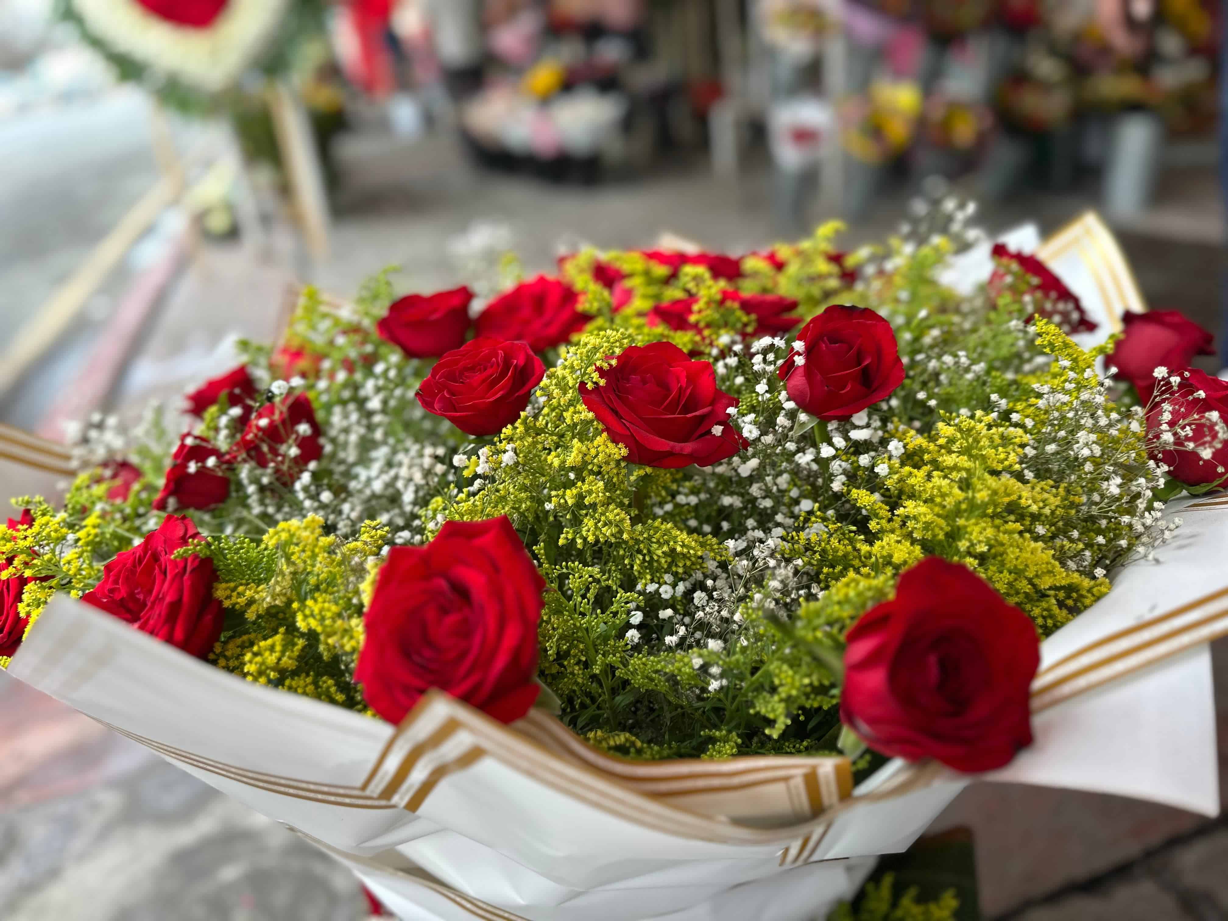 Alta demanda de flores en Piedras Negras por el Día del Amor y la Amistad