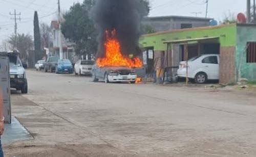 Incendio Consume Ford Mustang en Allende; Sospechan de Fuego Intencional