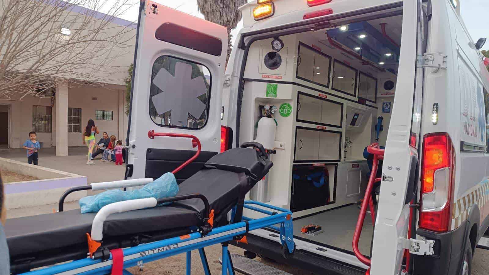 Entrega de Ambulancia Nueva al Hospital General de Acuña