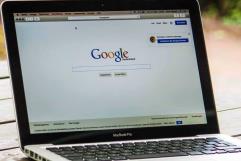 Sheinbaum no descarta demanda contra Google