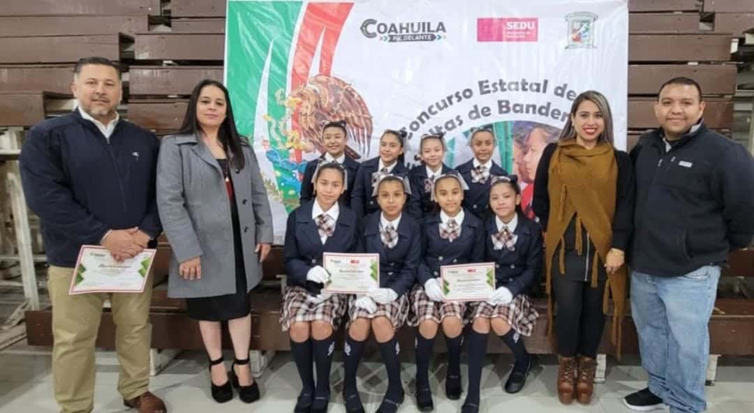 Alumnas de la escuela Margarita Maza de Juárez obtuvieron el primer lugar en el concurso de escoltas intersistemas.