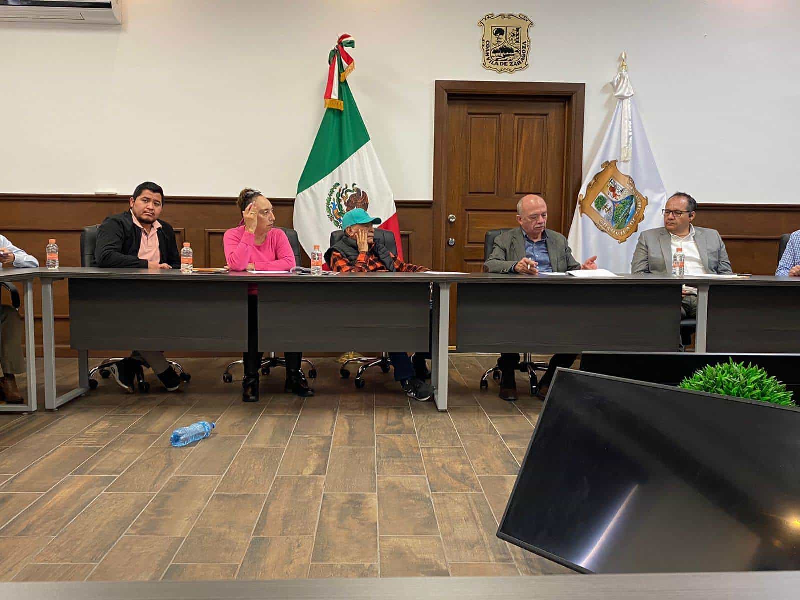 Gobierno estatal se compromete a atender demandas del movimiento antorchista en Acuña