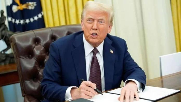 Casa Blanca acusa a jueces de bloquear órdenes ejecutivas de Trump y habla de "crisis cons