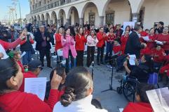 Realizan evento de Tendedero Poético