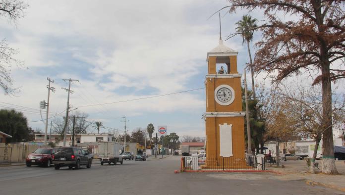 Denuncian vecinos falta de agua