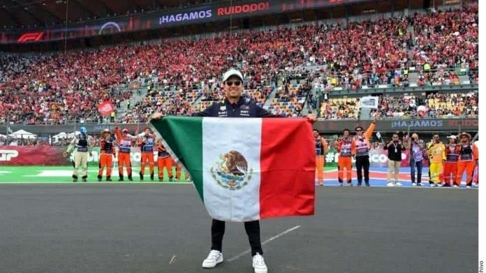 Checo Pérez tenía el peso de un país sobre sus hombros Checo Pérez tenía el peso de un país sobre sus hombros