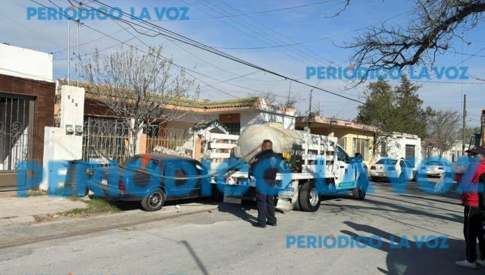 Rescatan Policías a mujer durante incendio en su hogar