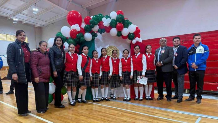 Jóvenes de Ciudad Acuña brillan en concurso de escoltas y avanzan al nivel estatal