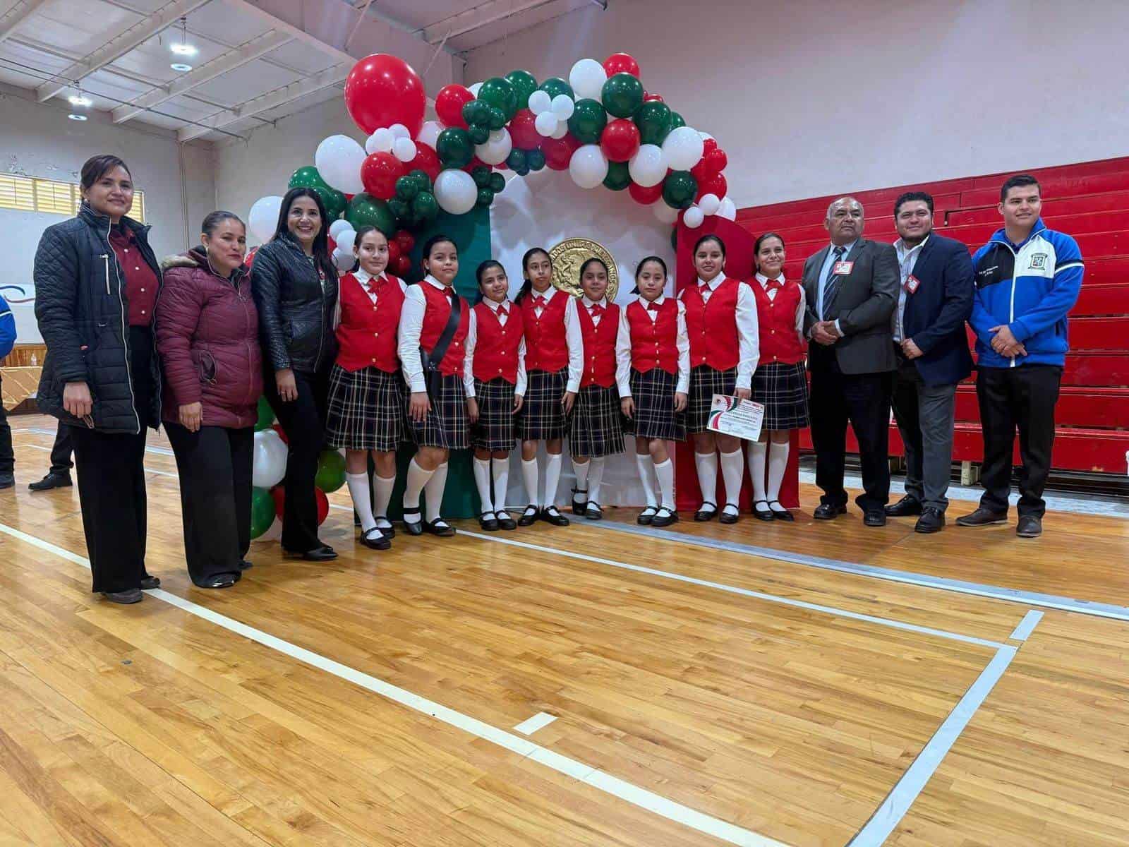 Jóvenes de Ciudad Acuña brillan en concurso de escoltas y avanzan al nivel estatal