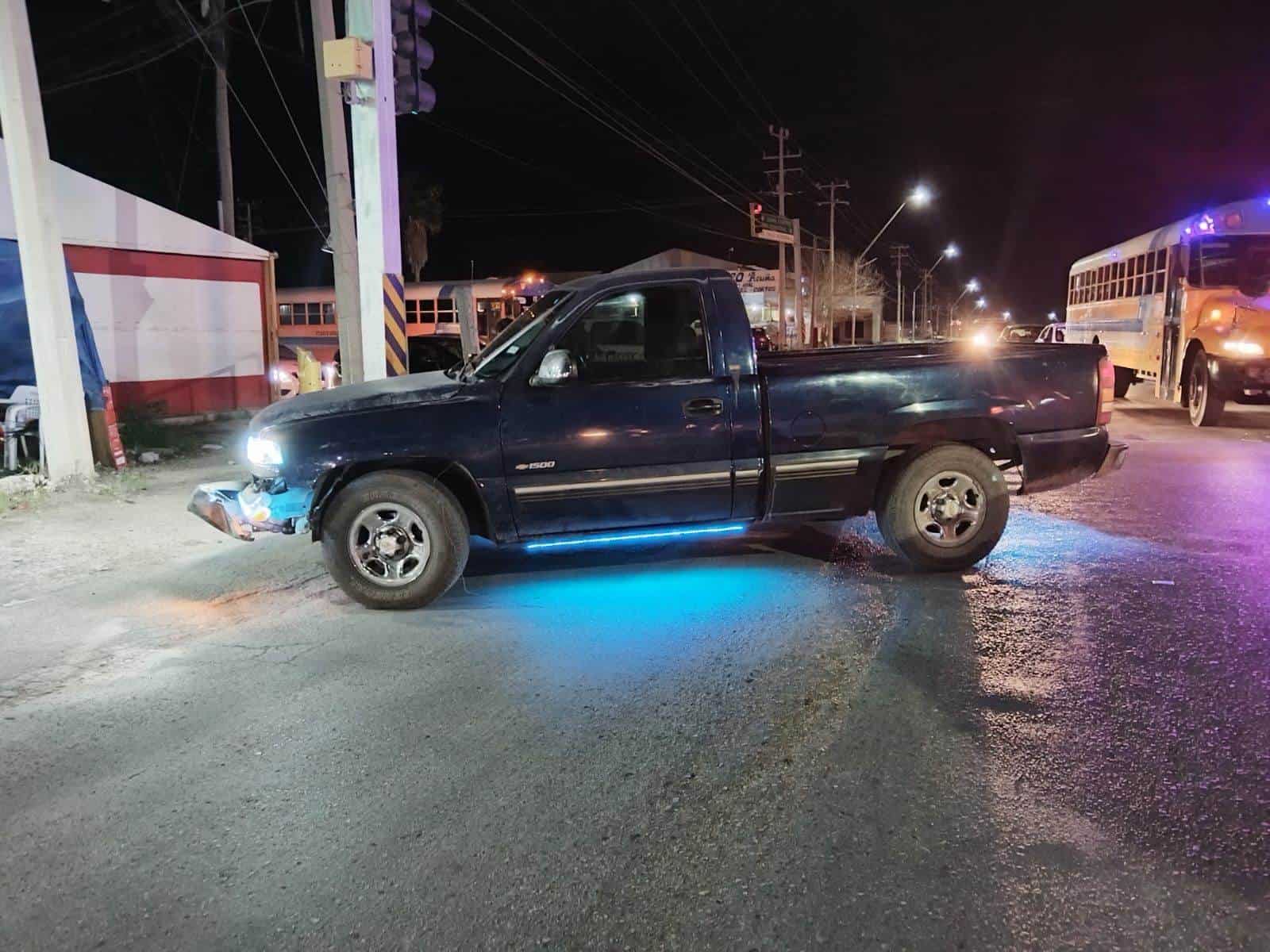 Se Registra Colisión entre Camionetas en el libramiento Emilio Mendoza