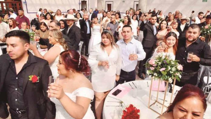 Cientos de registrados en boda comunitaria