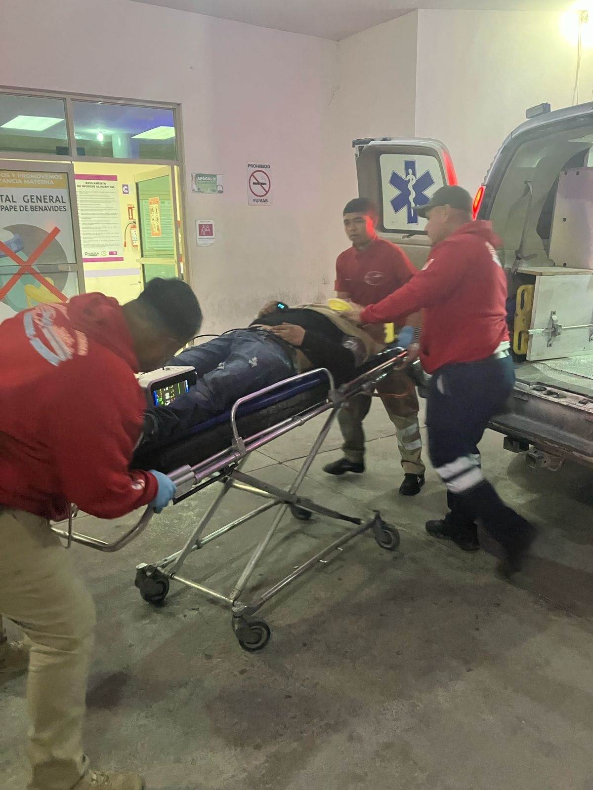 Sube borracho a la pirámide y cae