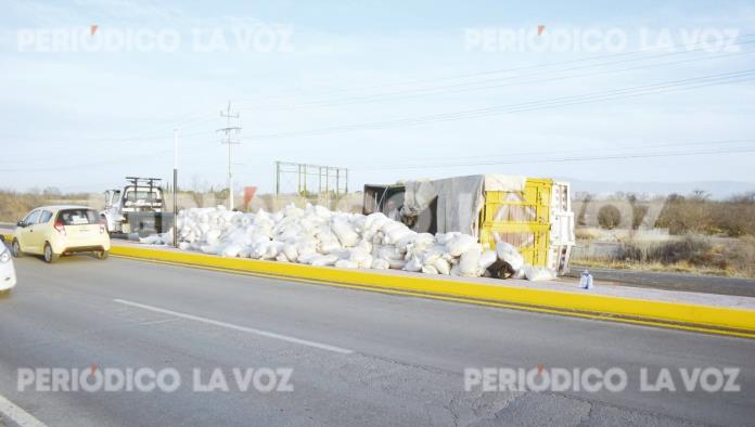Riega la sal en la carretera 30