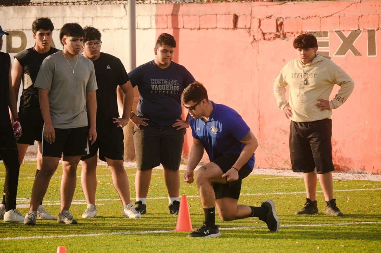 Tigres de la UANL entrenan en Monclova